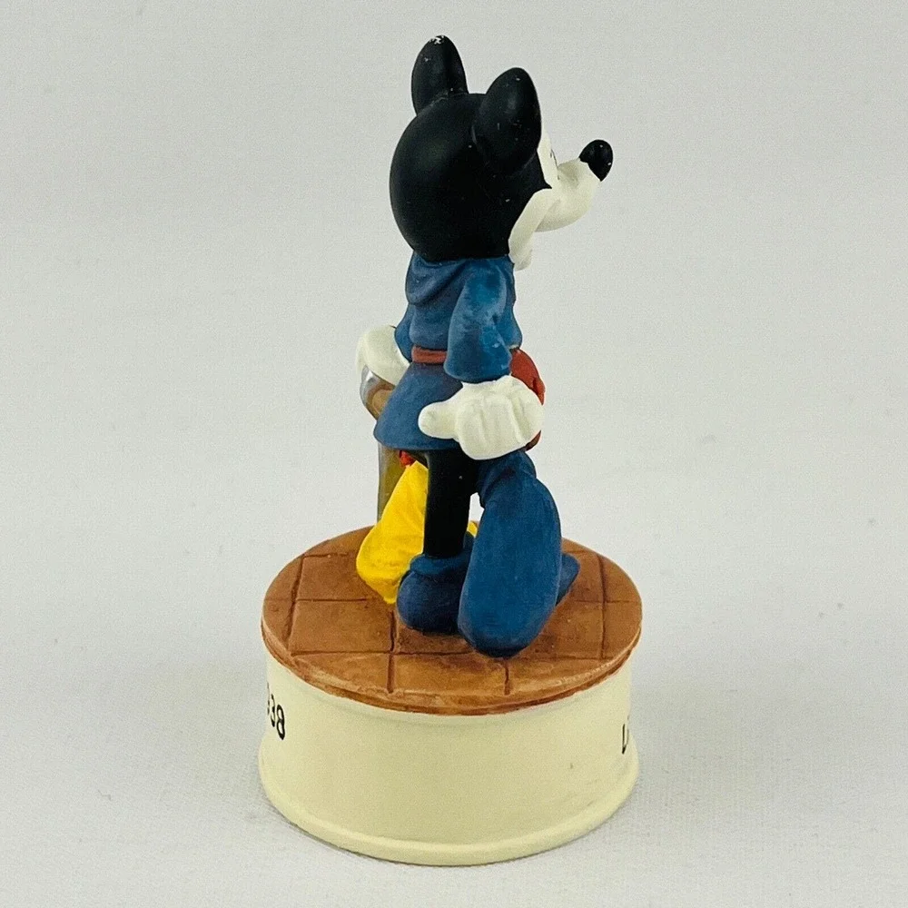 Disney Lenox Brave Little Tailor Movie Star Mickey Mouse Thimble‎ Collection
